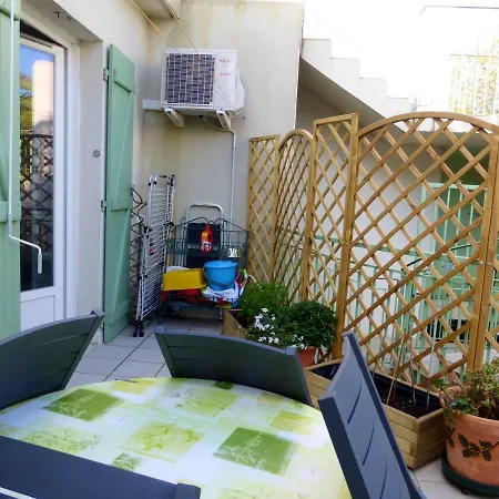 De 2 Chambres A A 50 M De La Plage Avec Piscine Partagee Et Terrasse Amenagee * Agde